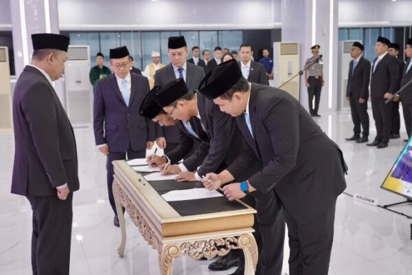 Nusron Wahid: Layani Masyarakat dengan Baik