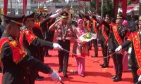 Priyo Disambut Dalam Tradisi Pedang Pora