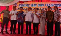 Kadis Hadiri Acara Perpisahan di SMPN 2 Sembawa