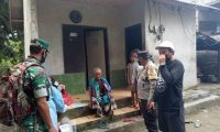 Babinsa Klungkung Kawal Pelaksanaan Tracing