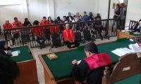 Huzer Divonis 4 Tahun, Herman 8 Tahun