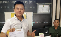 Diduga Mengalihkan Hak, Notaris Digugat