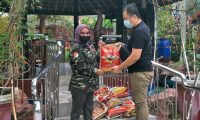 Edi Serahkan Puluhan Karung Beras Kepada Gempita Palembang 