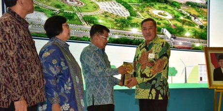 Di Pelantikannya, Bupati OKI dapatkan kado manis