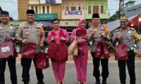 Polres Banyuasin membagikan 2000 Paket Takjil