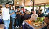 Kepala Dinas DPMPTSP MUBA Makan Siang Bersama Wartawan