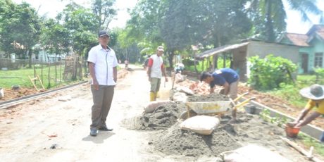 Pemdes Rimba Balai Terus Kebut Pembangun Siring