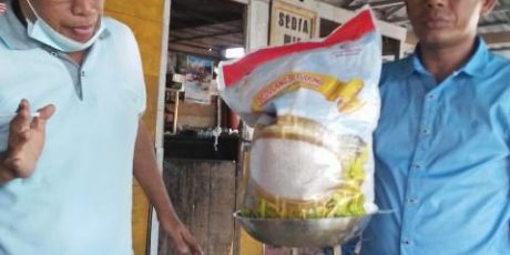 Amunisi Temukan Berat Beras BUMD Berkurang