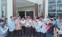 BEM UIN Demo si Pengadilan Tinggi Sumsel