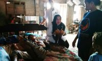 Petugas Kesehatan Tanjung Batu Kunjungi Pasien