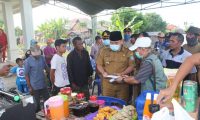 Bupati OI Bantu Korban Rumah Roboh
