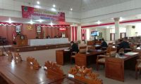 Rapat Paripurna Mendengarkan Jawaban Bupati