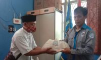 PWI Bagikan Paket Sembako