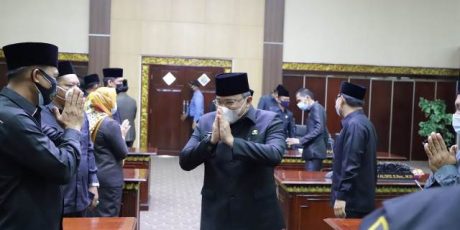 Bupati Jawab Pemandangan Umum Fraksi-Fraksi DPRD