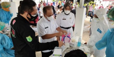 Pedagang Antusias Ikuti Swab dan Vaksin