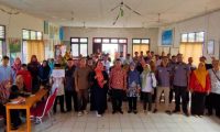 Pemdes Lalang Sembawa Bagikan BLT ke KPM