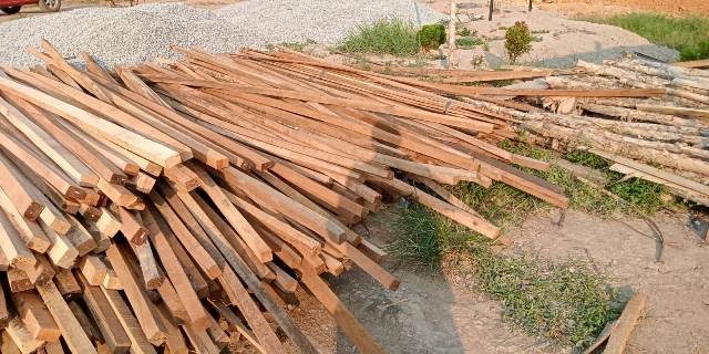 kayu yang digunakan pada proyek DAK SMPN 3 Pulau Rimau.