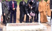 Pj Bupati Banyuasin Ziarahi Makam Pahlawan