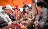 Penjabat Bupati Banyuasin Dialog Dengan Pedagang