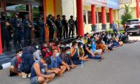 Tim Gabungan Grebek Kampung Narkoba