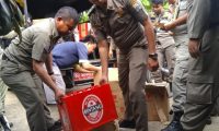 Sat Pol PP Geledah Rumah Pengecer Miras Beralkohol