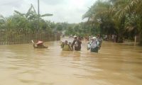 Jalan Penghubung Desa Bukit Indah Mengalami Banjir